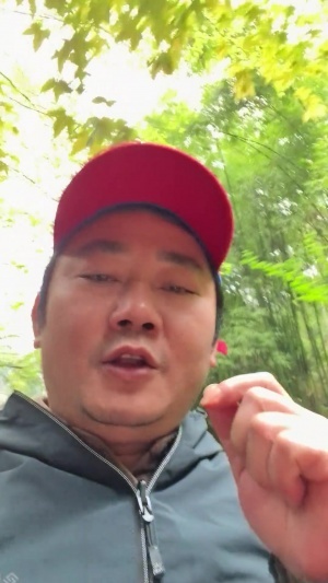 12号足球球衣图片