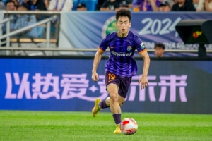记者:刘俊贤外婆不幸离世,他毅然留队备战未回乡奔丧