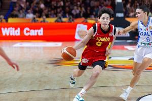 杨舒予:需提升三分火力 与内线大个默契联动