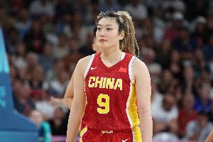 杨毅:因李梦批宫鲁鸣而骂声一片属饭圈行为 幻想她出战世界杯纯属做梦