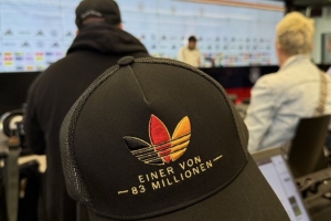 克洛普:我想赢回德国国旗的尊严,不想让人挥舞它时被侧目