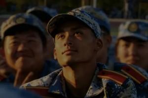神似科比!军训小伙意外走红 网友调侃:点名都该喊“曼巴”
