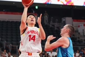 开局七投七中！李弘权9中7砍16分9板 正负值高达+23