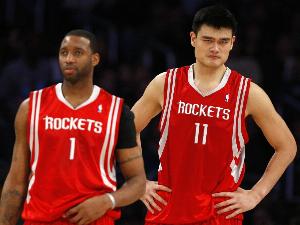 麦迪回忆:季后赛对阵独行侠时曾安慰低迷的姚明 助其随后大爆发