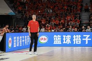 解说：郭士强执教遭完爆 他的去留甚至不完全由篮协决定