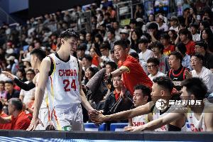 崔永熙:身体对抗不如对手 会全力争取铜牌