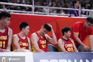 媒体人犀利发声：中国男篮需放下身段 正视亚洲二流定位