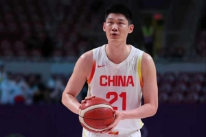 胡金秋：愿与这一批人共同扛起责任 一点点把输掉的比赛赢回来