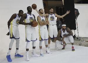 考辛斯：库里与KD训练比比赛更难 五星勇士或为历史最强首发