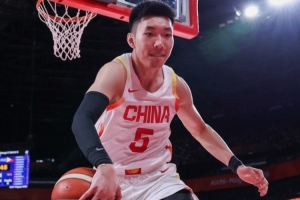东体:中国男篮进攻端仅靠个人能力硬解 篮板保护成溃败症结