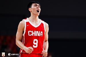 状态平平！庞峥麟半场3投1中取4分1助攻 正负值-6