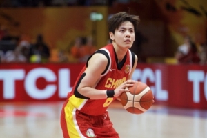 正负值高达+44！杨舒予12投8中轰全场最高21分 贡献7板5助 三分球6中5