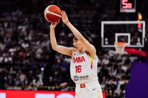 发挥全能！罗欣棫12投5中三分8中2 贡献16分4板2助3断