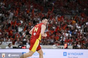 李弘权：为兄弟们骄傲 我们从未放弃 彼此信任互相鼓励