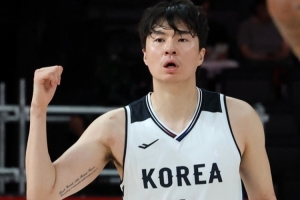 强得如同开挂!李贤重亚运会场均狂砍24分9.7板4.2助2.3断