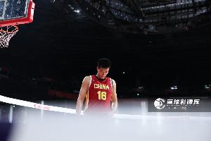 登场时间有限！焦泊乔替补出战9分钟 3投1中贡献4分7篮板