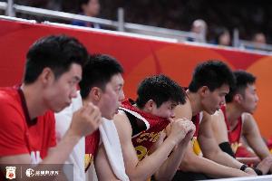庞峥麟独得11分 焦泊乔4分6篮板 中国男篮半场31-29险胜伊朗
