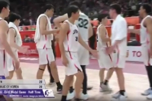 半场战报 | 金近廉砍10分 李贤重5+7 日本男篮半场28-28战平韩国男篮