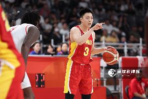 难堪大任！亚运旗手胡明轩收官战首发22分钟2中0仅得2分