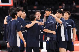 免兵役决心压过盘外招！韩国男篮上午投篮训练取消仍胜日本夺冠