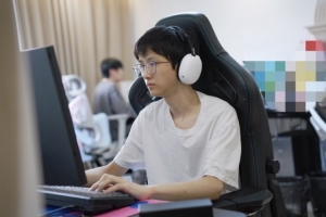 经纪人:zuian签证打听了一下没啥大问题 下版本好像偏向草食打野