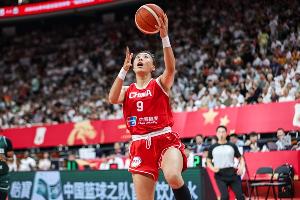 替补阵容亮点！唐子婷5投3中砍下6分4篮板4助攻