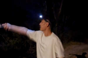 神秘目的地引猜想！武磊假期夜爬山顶迎日出