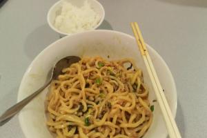 CGTN记者晒亚运餐食:根本吃不饱,日本不是一向以匠人精神著称吗