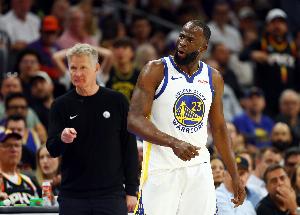 格林：49人线卫沃纳的NBA模板就是我 我们都重新定义了自己的位置