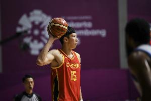 媒体人曝周琦主动请战亚运会遭郭士强拒绝 理由是缺席夏训