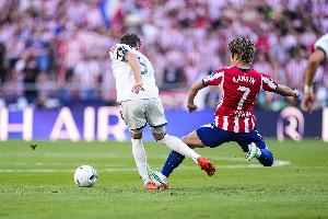 记者：巴尔韦德左脚踝三级扭伤，皇马预计其伤缺约两周