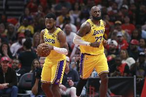 追梦力挺布朗尼回应质疑：帮孩子进NBA何错之有？