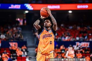 FIBA洲际杯-古德温37分难救主 李添荣22分 上海男篮遭非洲冠军19分大逆转