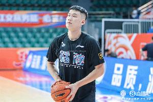 CBA官网更新自由球员名单：共6人 王化东新晋入选