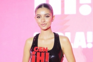 亚马尔女友获奖坦言：属于你的命运谁也夺不走