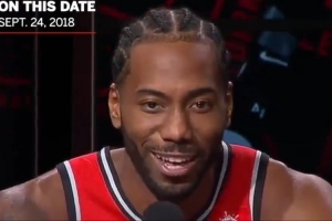 八年前的今天：伦纳德亮相猛龙发布会自称“fun guy” 魔性笑声成经典