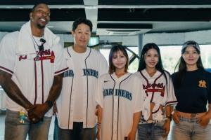 首尔活动星光熠熠！霍华德晒照：与人气啦啦队女神、美女DJ及运动网红亲密合影