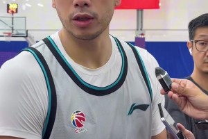 王哲林曾谈：当年本想在世界杯和亚运会后补办婚礼，打完没心思了