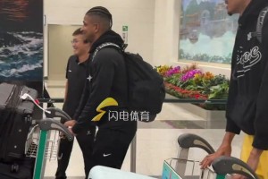 杨毅老师谈五个乔丹和五个詹姆斯谁厉害 吧友们怎么看？