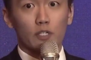 意大利人多爱足球？儿子婚宴也不耽误老爷子看国米vs罗马