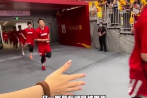 记者：周琦主动致电郭士强 连球衣尺码都选好 最终未能出征亚运